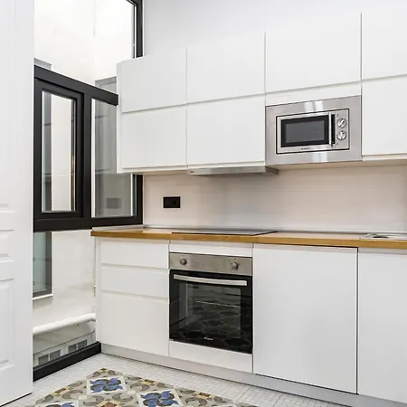 Constitucion Square By Nomadia Homes Malaga